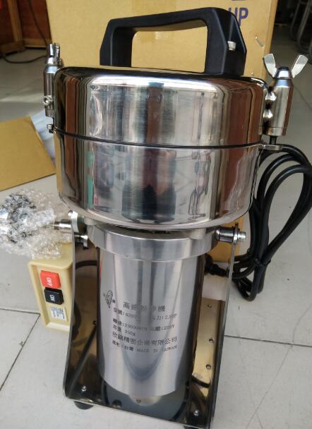 賽優(yōu)牧業(yè)實(shí)驗(yàn)室飼料化驗(yàn)采用中國(guó)臺(tái)灣欣鎮(zhèn)6202粉碎機(jī)！